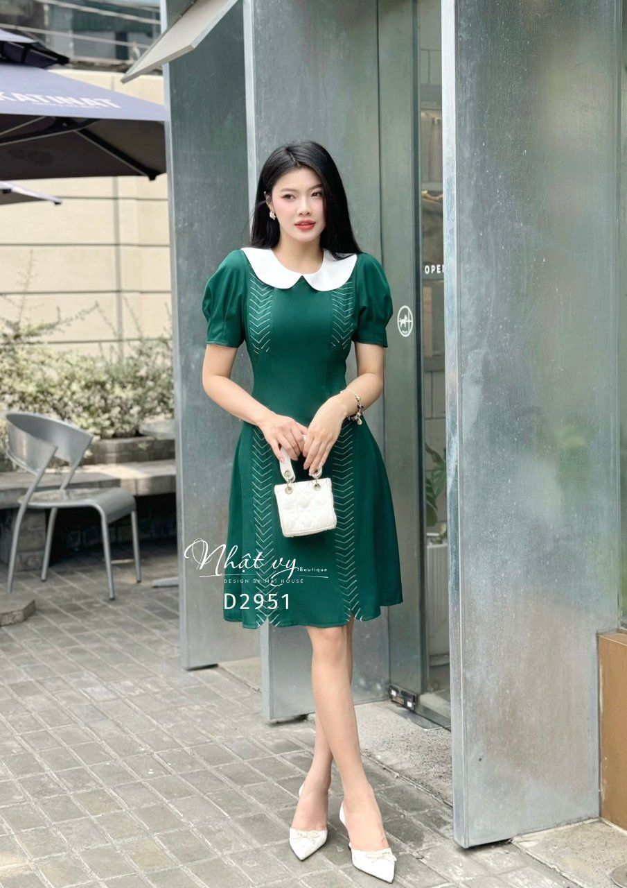 Đầm viền chỉ cách điệu cổ tròn phối bèo cổ - D2951