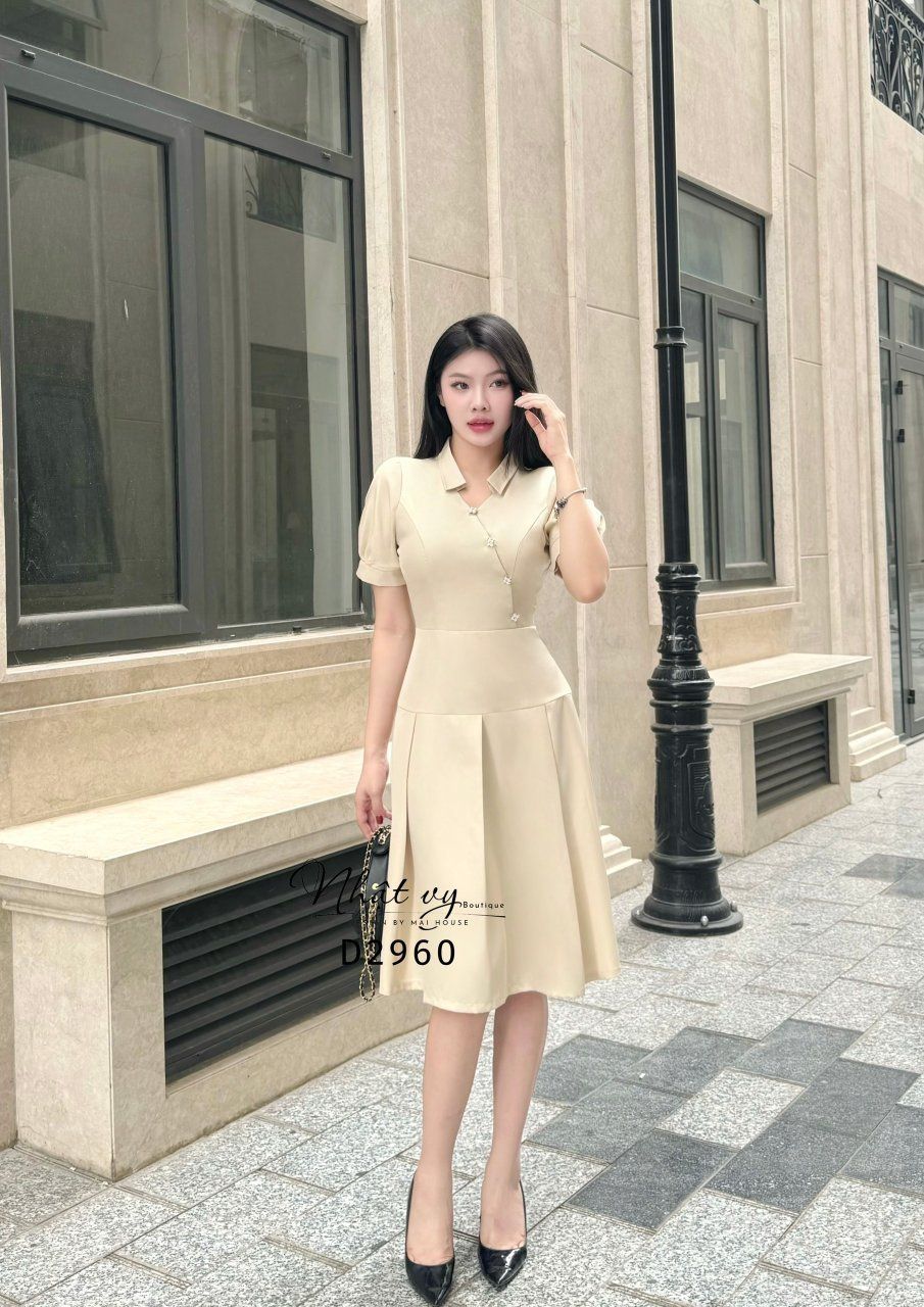 Đầm cổ sơ mi cách điệu dáng ôm đính cúc giả - D2960