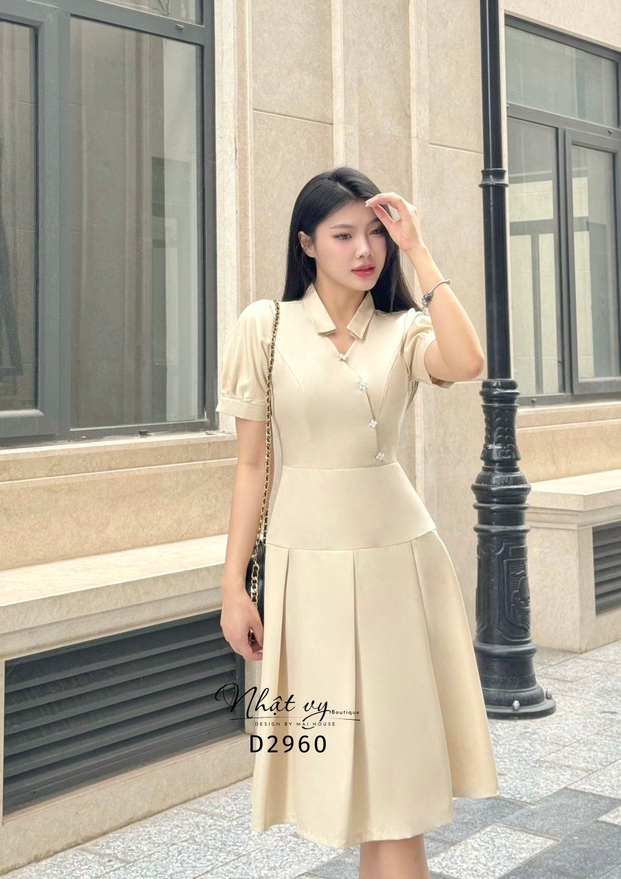 Đầm cổ sơ mi cách điệu dáng ôm đính cúc giả - D2960