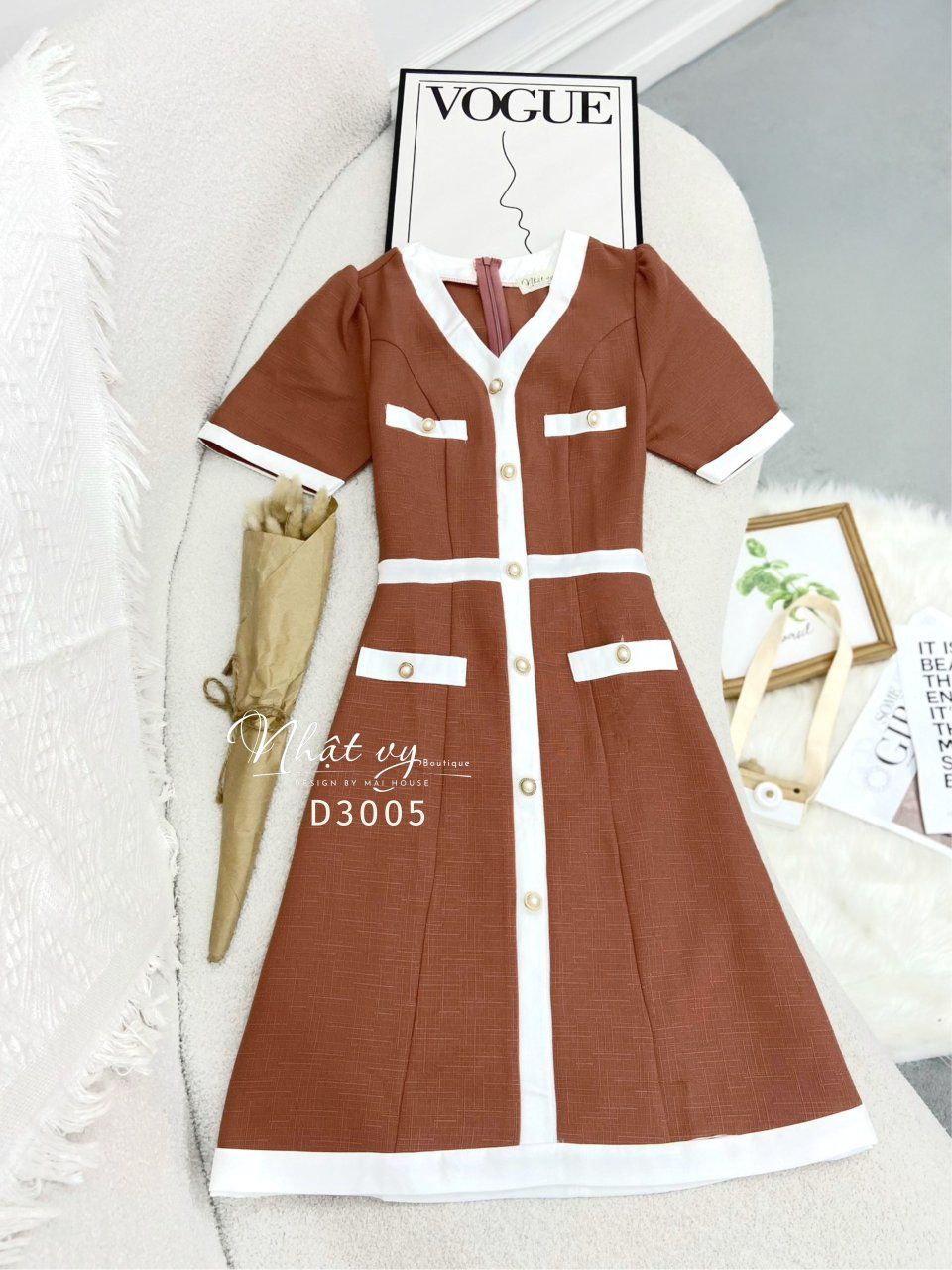 Đầm cổ tim dáng ôm phối viền đính nút kiểu - D3005