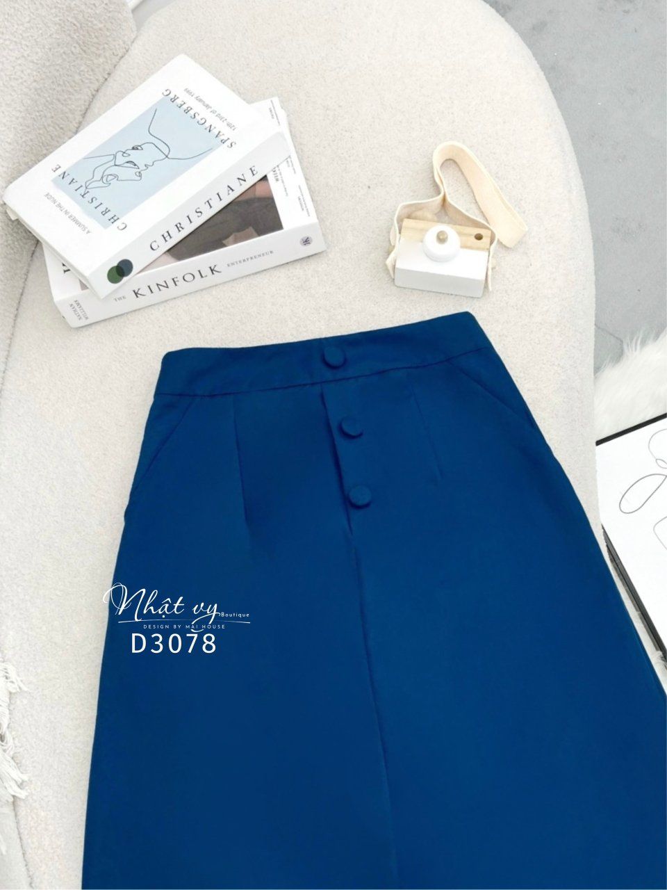 Chân váy chữ A đính nút bọc - D3078