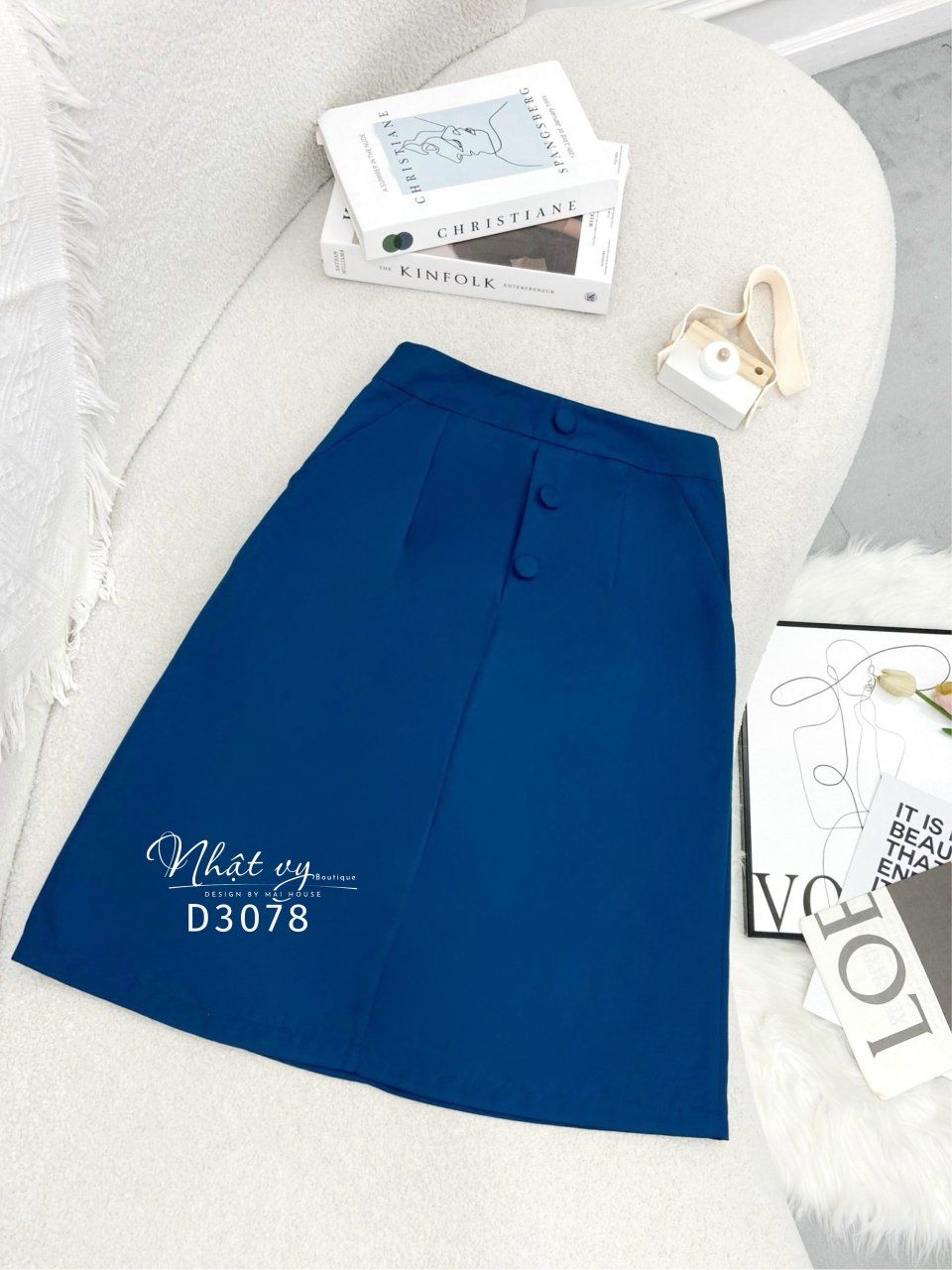 Chân váy chữ A đính nút bọc - D3078