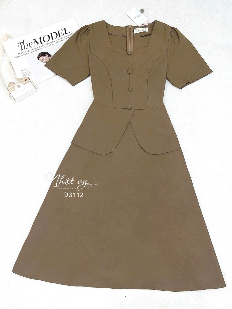 Đầm peplum cổ vuông đính nút kiểu - D3112