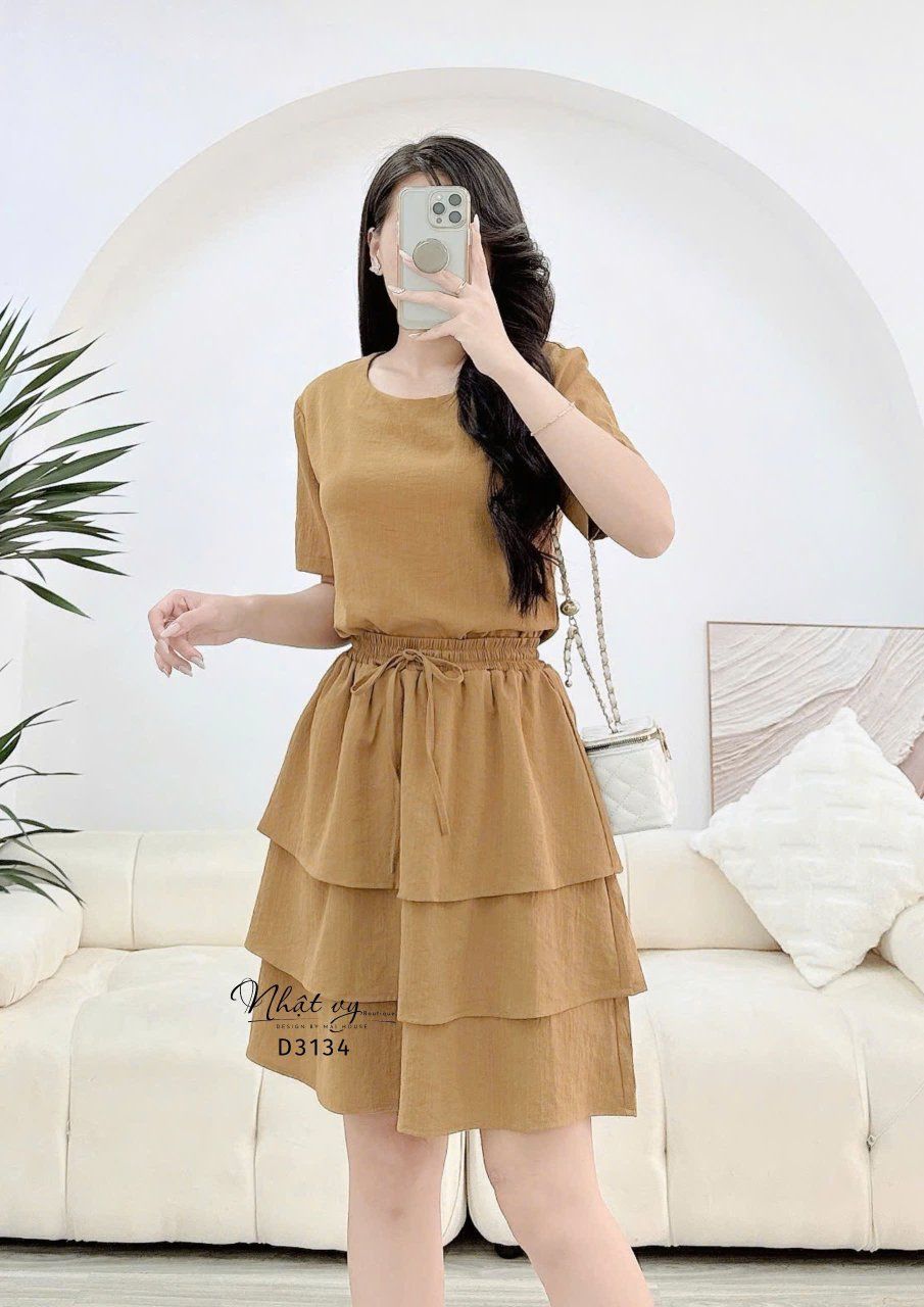 Set áo cổ tròn dáng suông kèm chân váy tầng - D3134