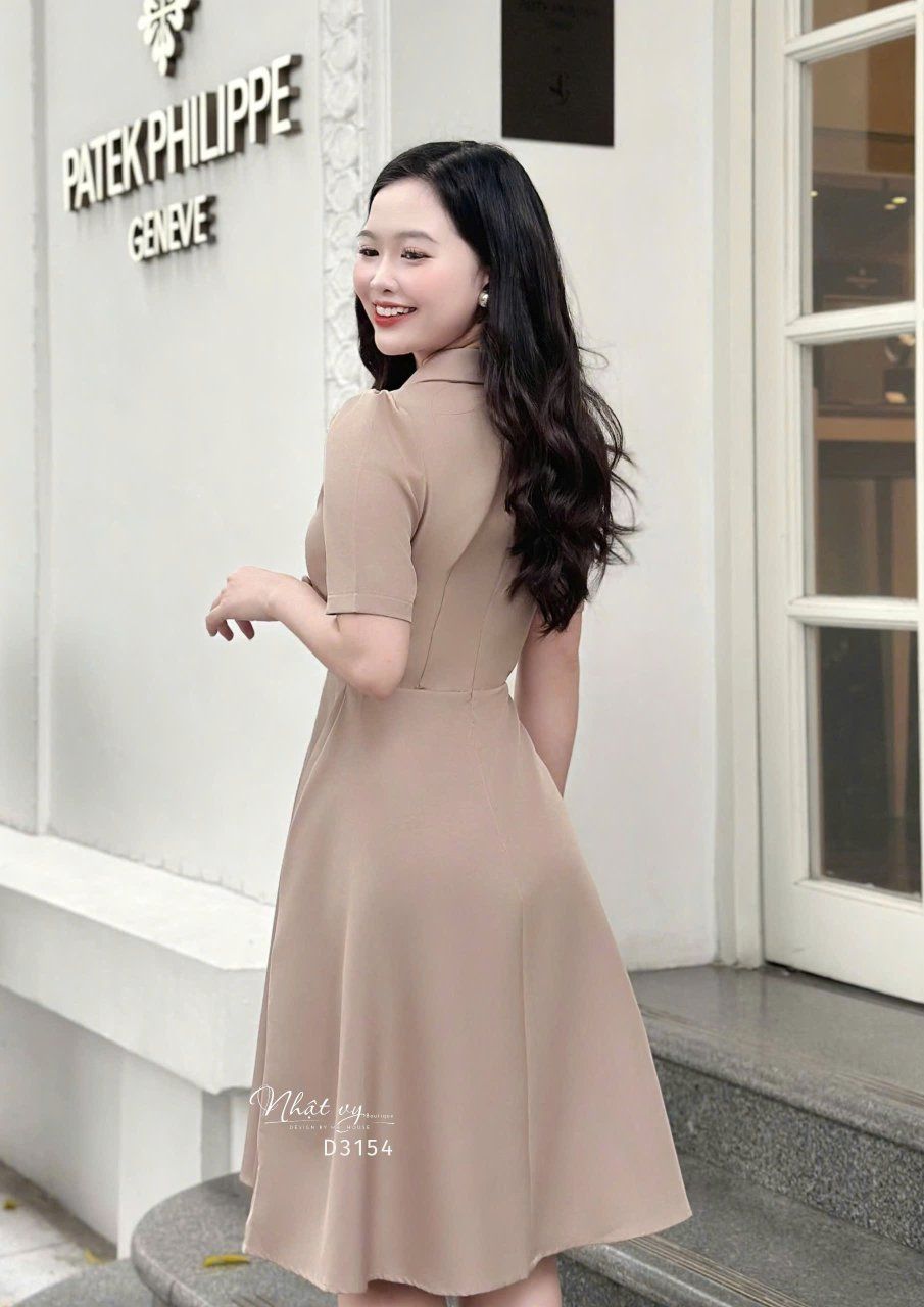 Đầm cổ vest đính nút bọc form dáng xoè - D3154
