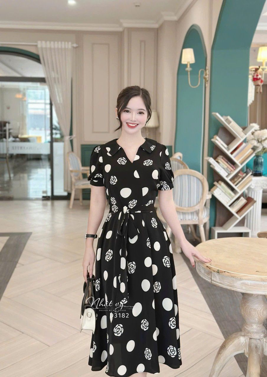 Đầm cổ V họa tiết thắt nơ eo form dáng xoè - D3182