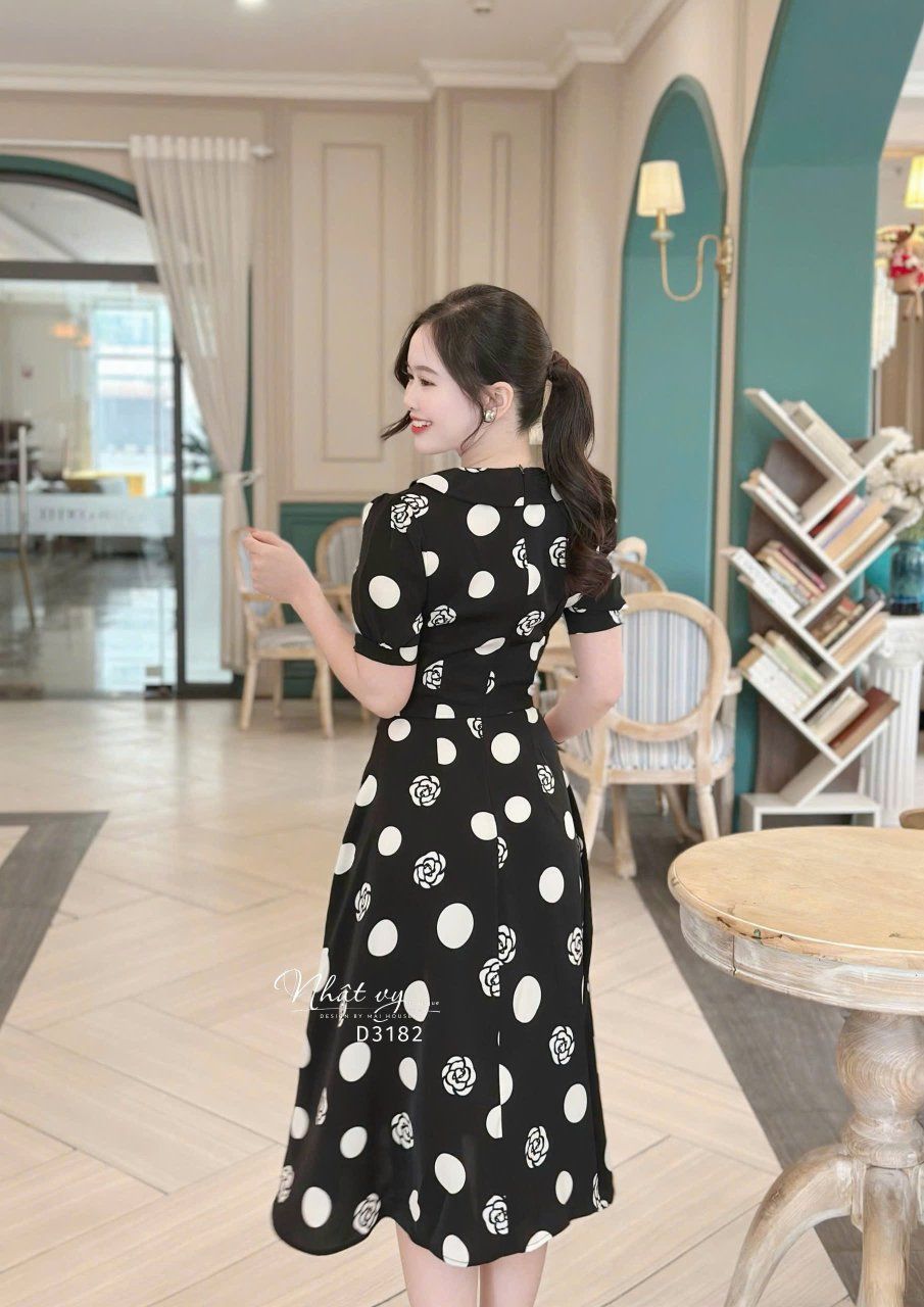 Đầm cổ V họa tiết thắt nơ eo form dáng xoè - D3182