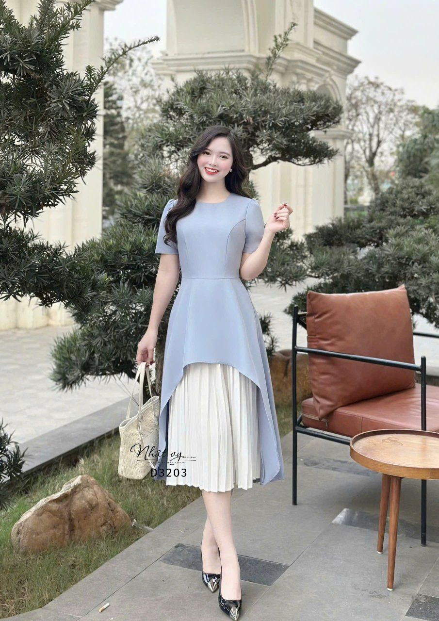 Đầm cổ tròn xẻ tà cách điệu phối dập ly - D3203