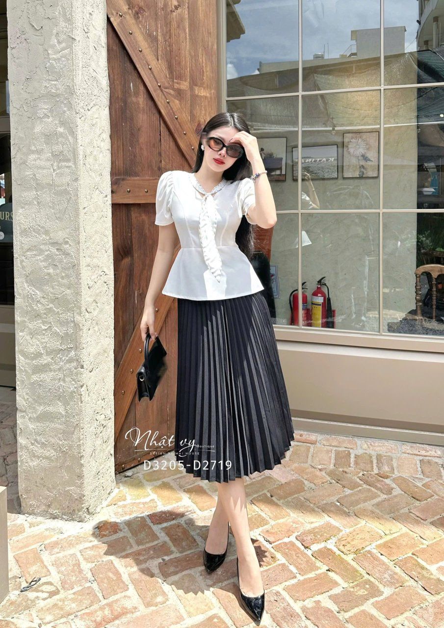 Áo peplum cổ tim thắt nơ viền chỉ nổi - D3205