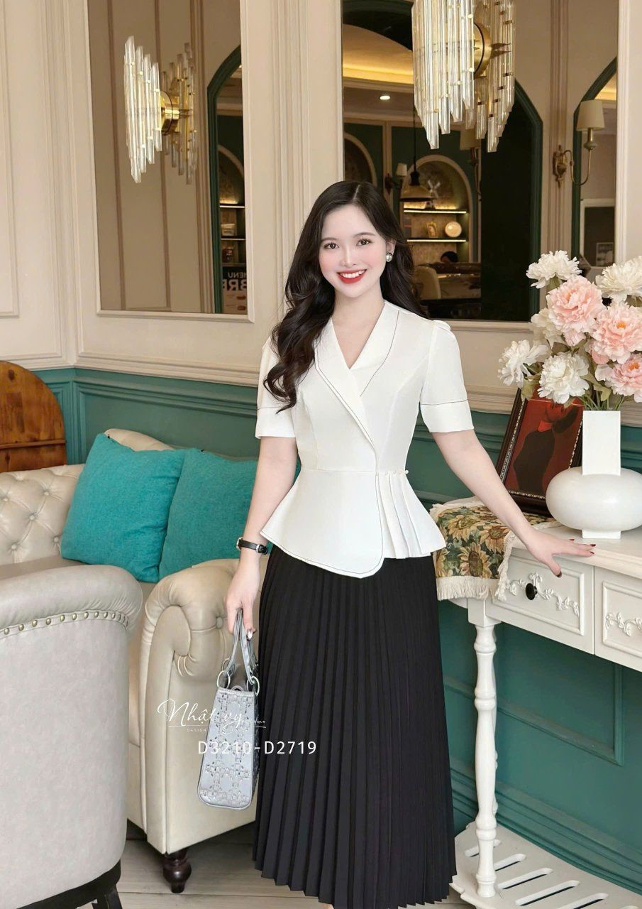 Áo peplum xếp ly đính hạt ngọc - D3210