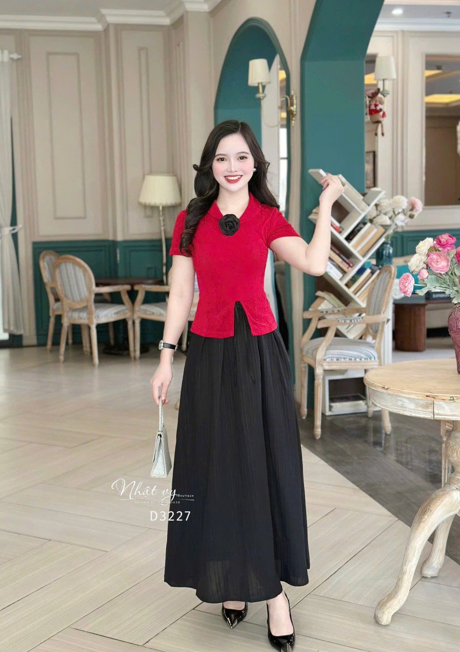 Set áo thun cổ bèo cài hoa kèm chân váy dáng dài - D3227