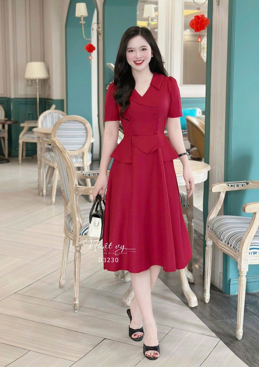 Đầm cổ V bèo cách điệu đính nút bọc form dáng xoè - D3230