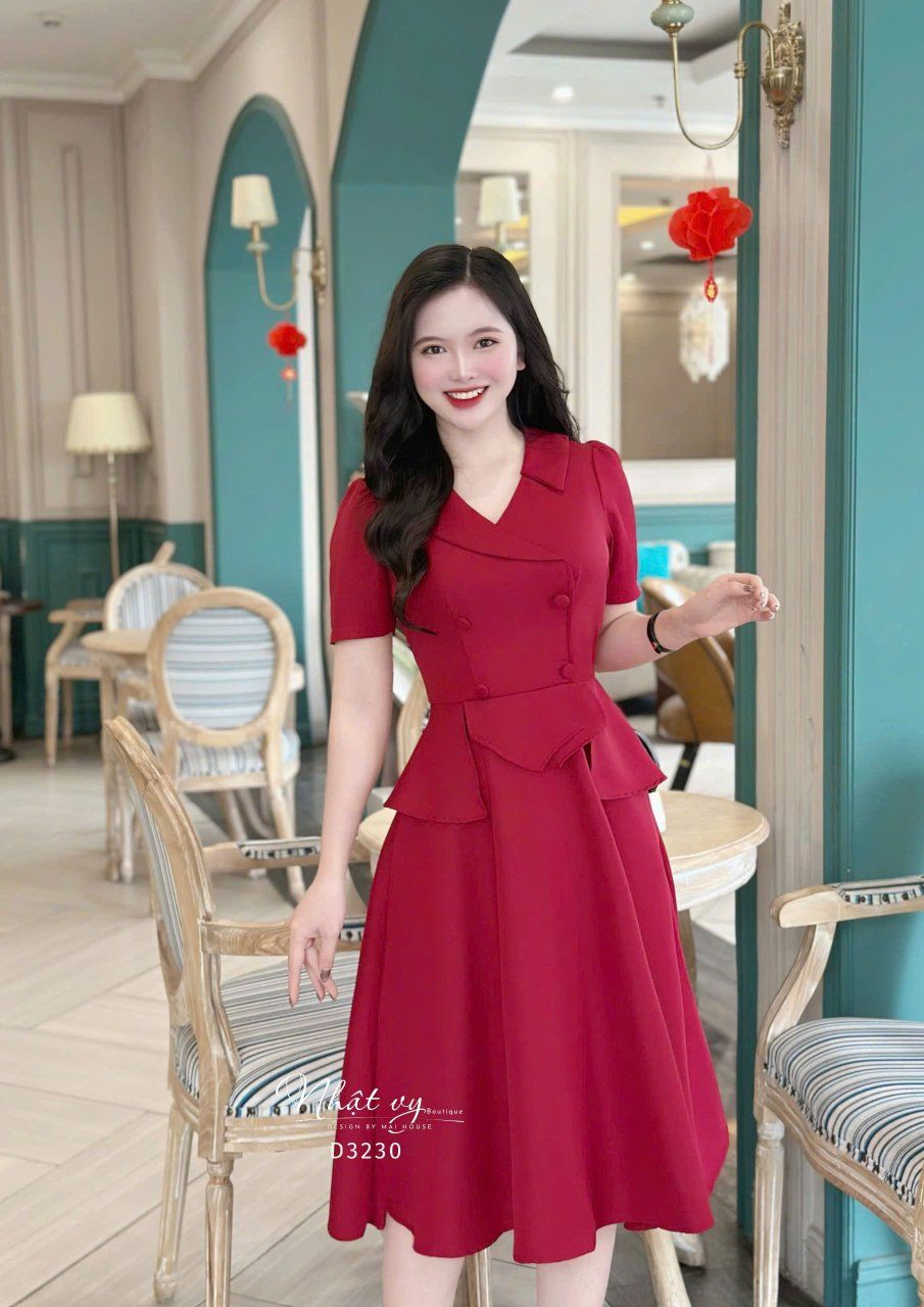Đầm cổ V bèo cách điệu đính nút bọc form dáng xoè - D3230