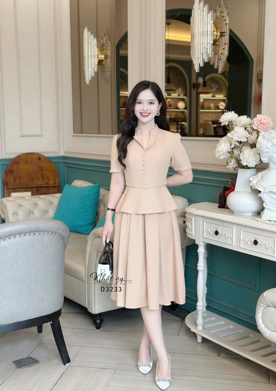 Đầm peplum cổ tàu cách điệu đính cúc bọc - D3233