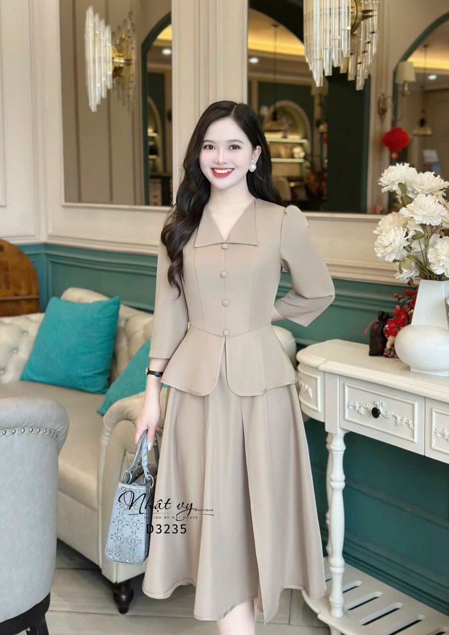 Đầm peplum cổ V bèo đính nút bọc - D3235
