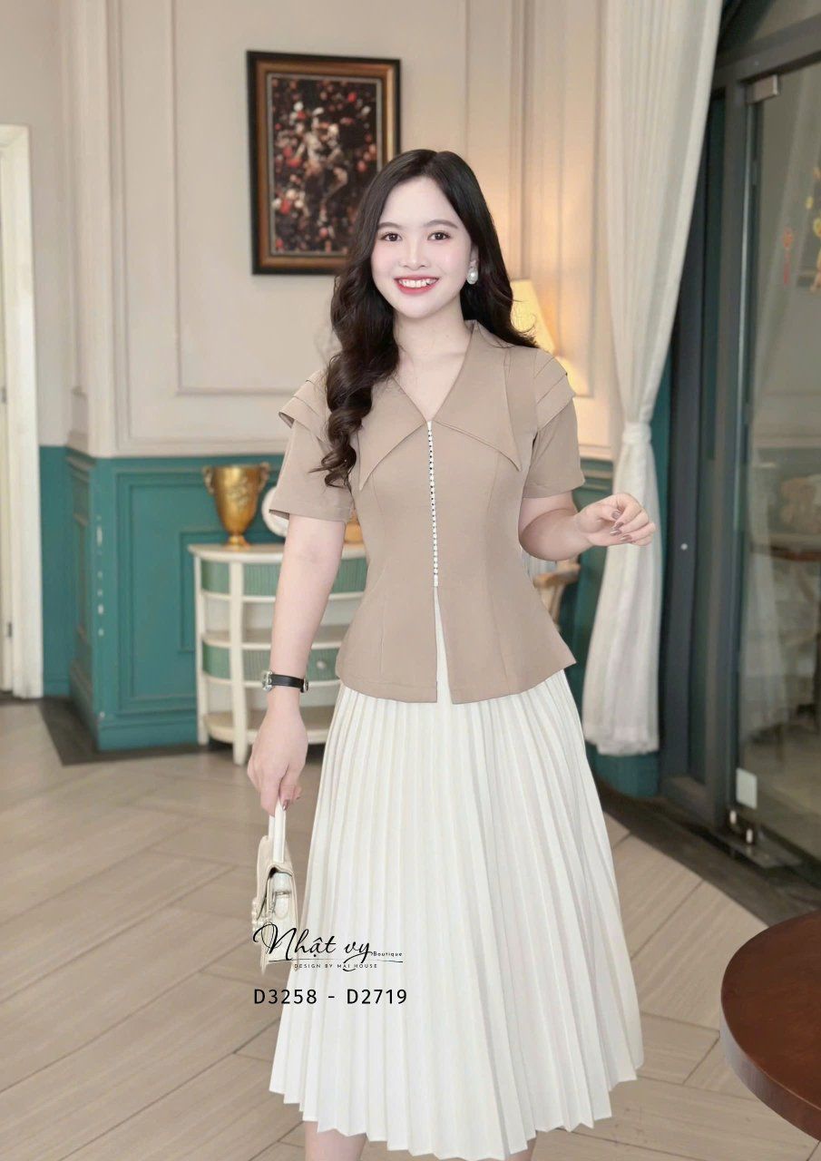 Áo cổ tim bèo tay xếp cách điệu - D3258