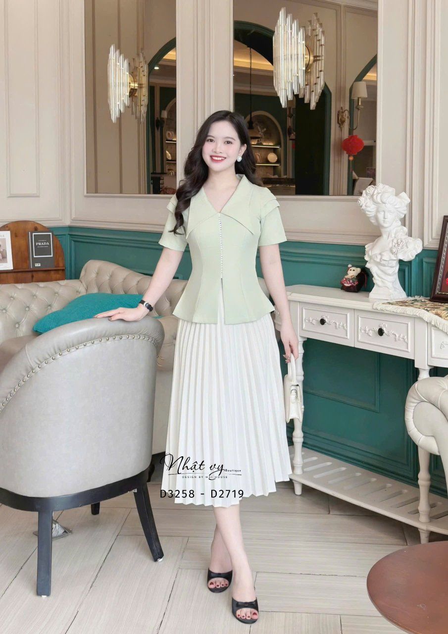 Áo cổ tim bèo tay xếp cách điệu - D3258