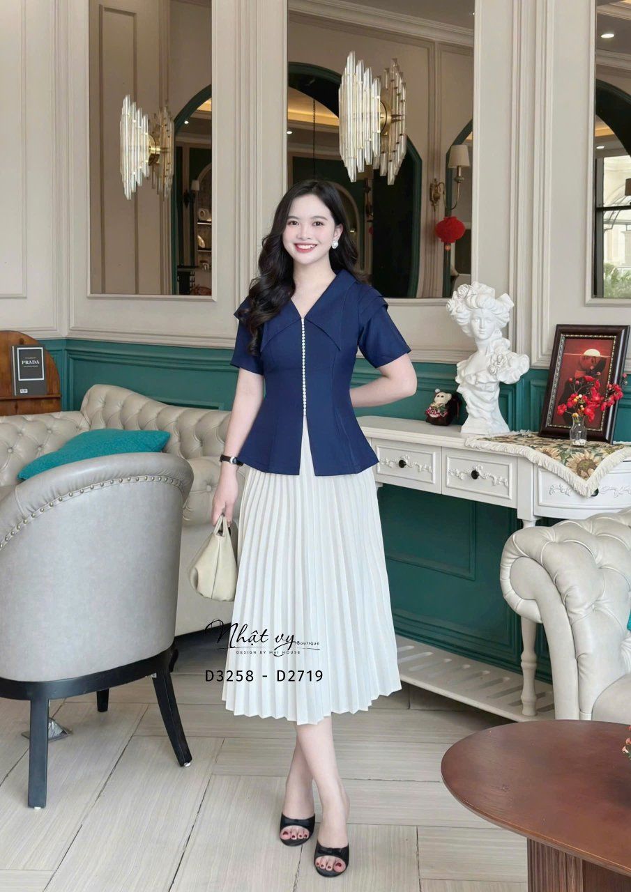 Áo cổ tim bèo tay xếp cách điệu - D3258