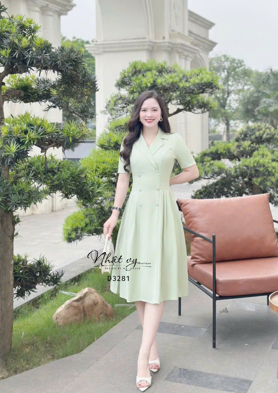 Đầm cổ vest xếp ly bên eo đính nút bọc - D3281