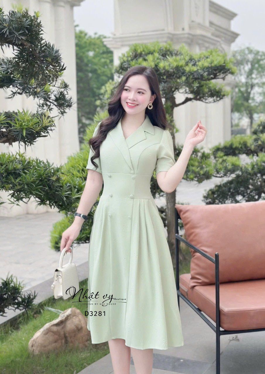 Đầm cổ vest xếp ly bên eo đính nút bọc - D3281