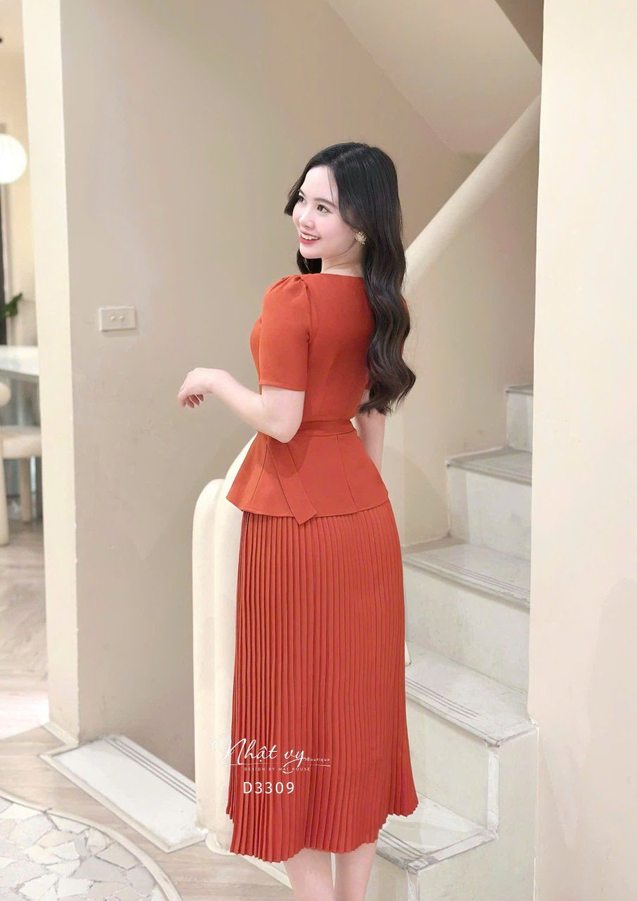 Đầm peplum cổ V đính nút bọc - D3309