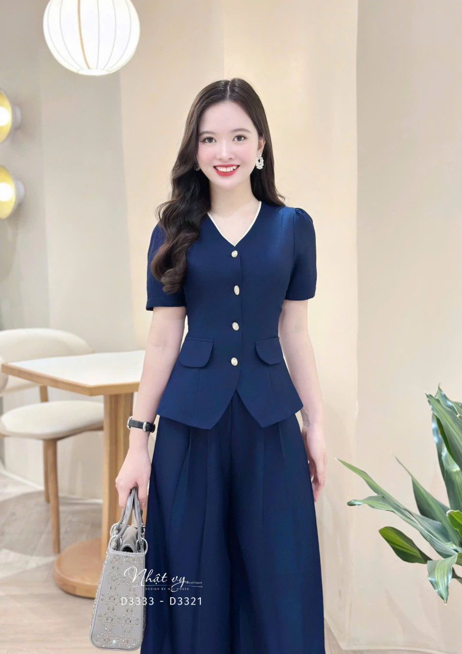 Áo peplum cổ tim đính túi giả - D3321