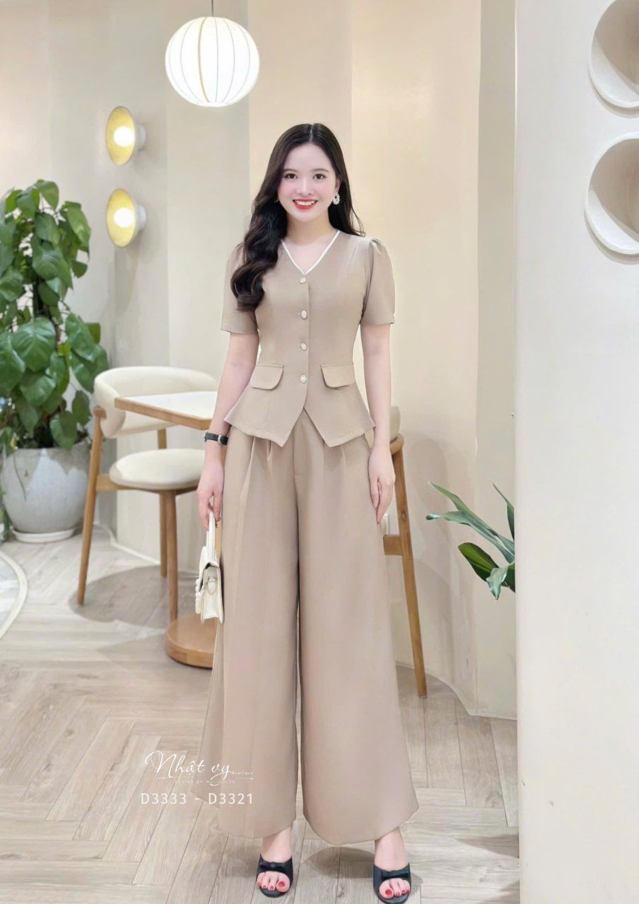 Áo peplum cổ tim đính túi giả - D3321