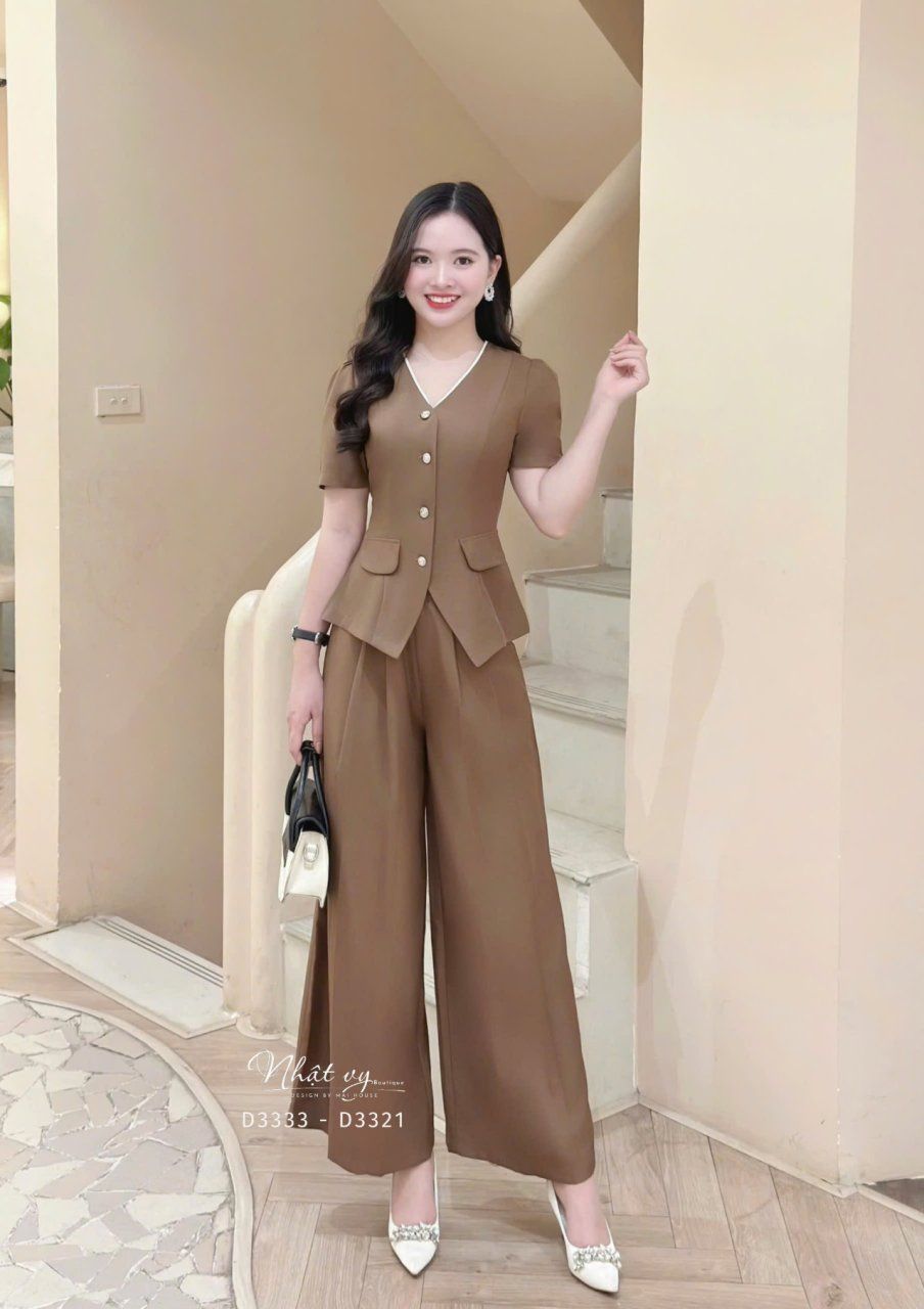 Áo peplum cổ tim đính túi giả - D3321
