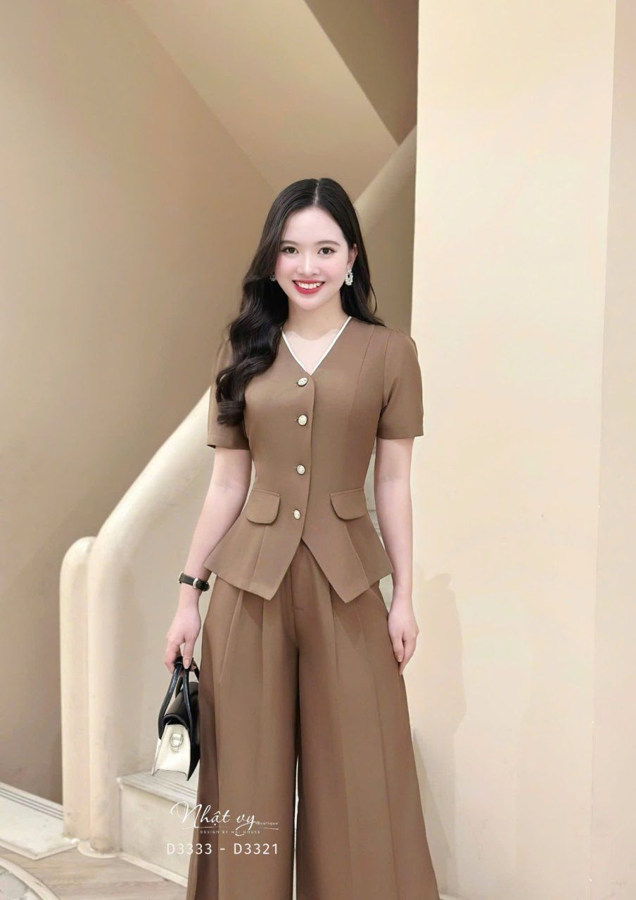 Áo peplum cổ tim đính túi giả - D3321