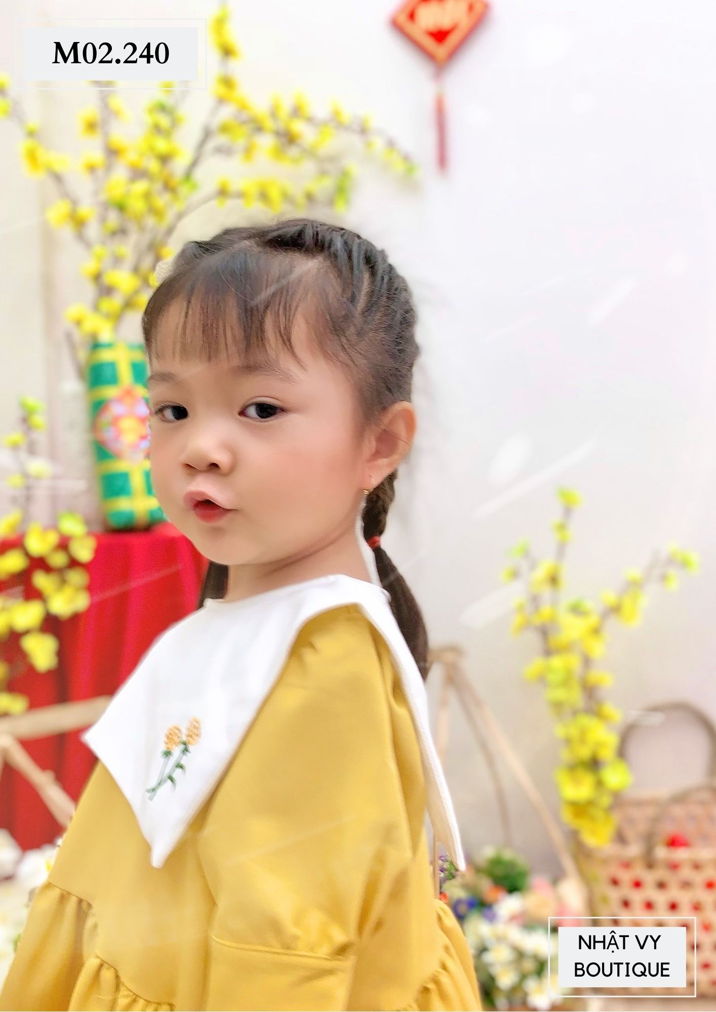 ĐẦM BÉ CỔ VUÔNG THÊU HOA - M02