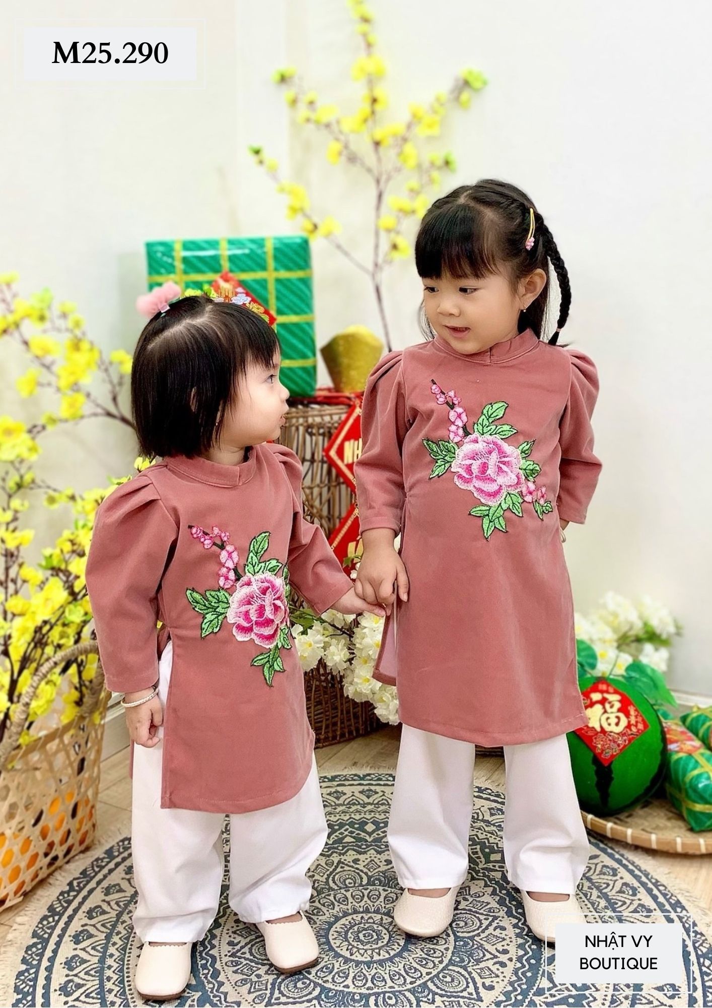 SET ÁO DÀI NHUNG HOA THÊU - M25