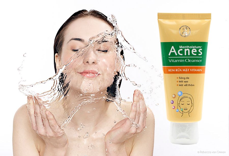 Kem Rửa Mặt Acnes Vitamin Cleanser 100g