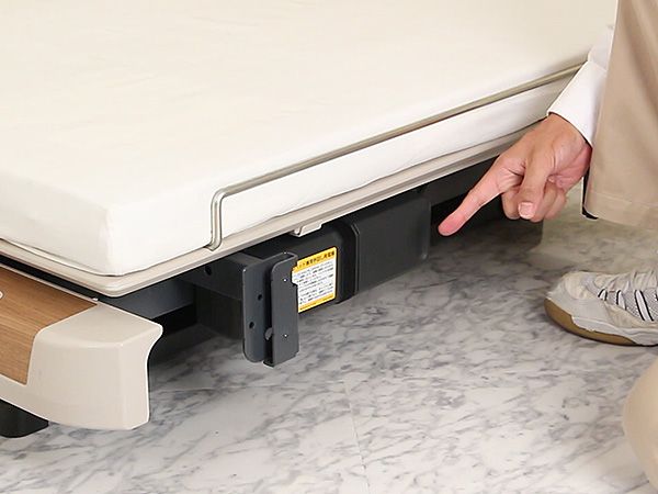 Tay Quay Dùng Khi Mất Điện Cho Giường Rakusho Z KQ-P70S