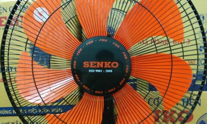 Quạt lỡ Senko LTS1636 màu đen cam chắc chắn