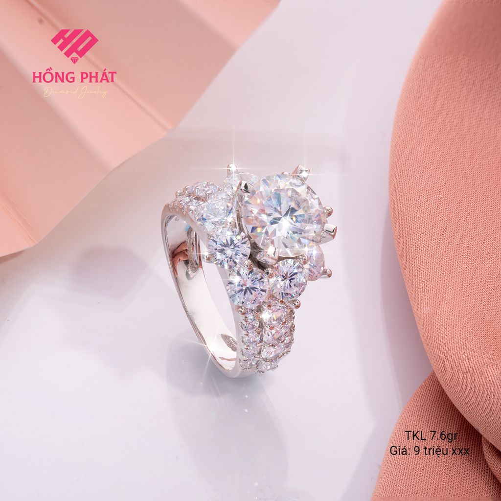 Nhẫn Nữ Bạch Kim 750 Hột Chủ C9-00287