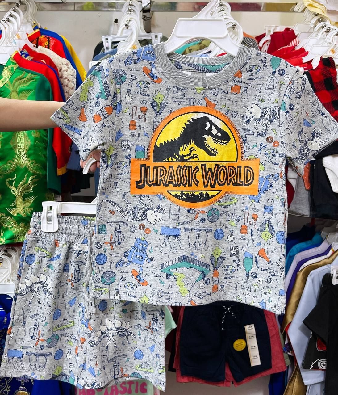 10T Đồ bộ ngắn H..M form manly, thoáng mát cho bé trai- Xám Jurassic.World DB81T