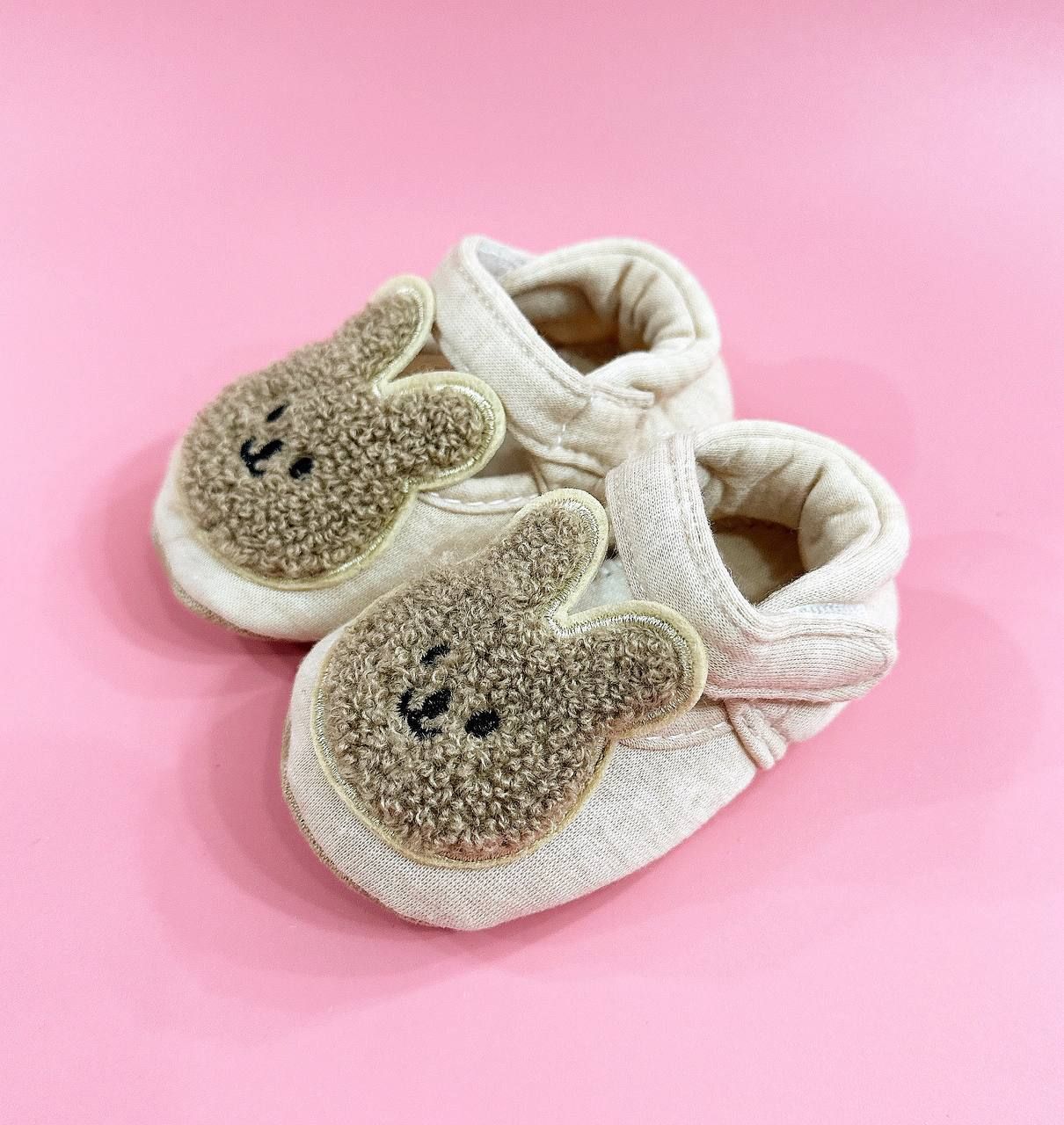 Giày tập đi thun mềm cho bé- Kem thêu Thỏ GT01