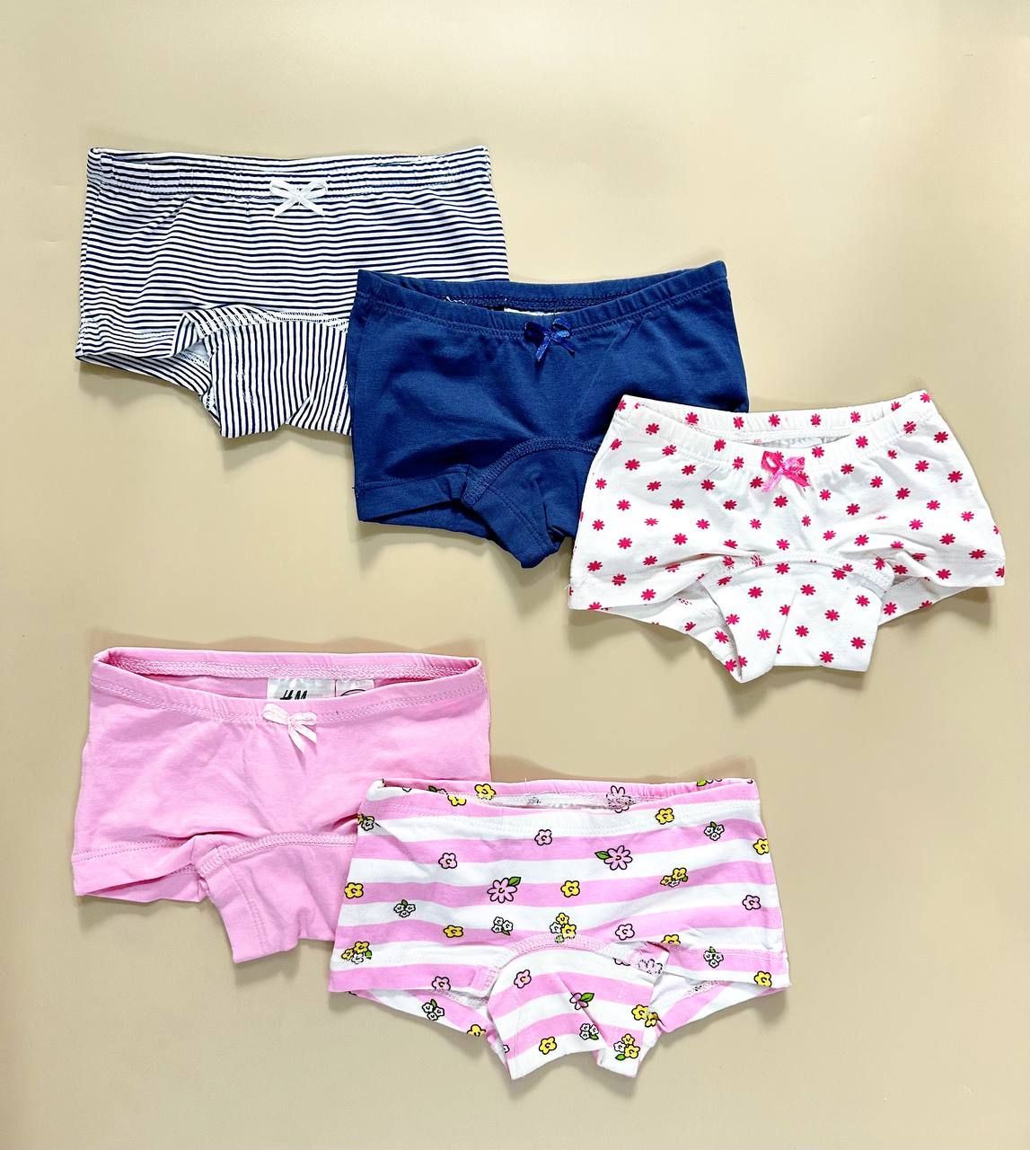 7-11kg; 33-40kg Set 5 quần chip đùi bé gái HM còn nguyên tem mạc- QC3 (nhiều màu)