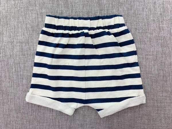  [3m-6m; 12-18m] Quần Short Kiabi A28 bé trai  - Trắng Sọc Navy 