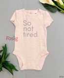  [0-3m; 9-12m; 18-24m] Bodysuit Tay Ngắn Bé Gái Oskos - Hồng Chữ Xám 