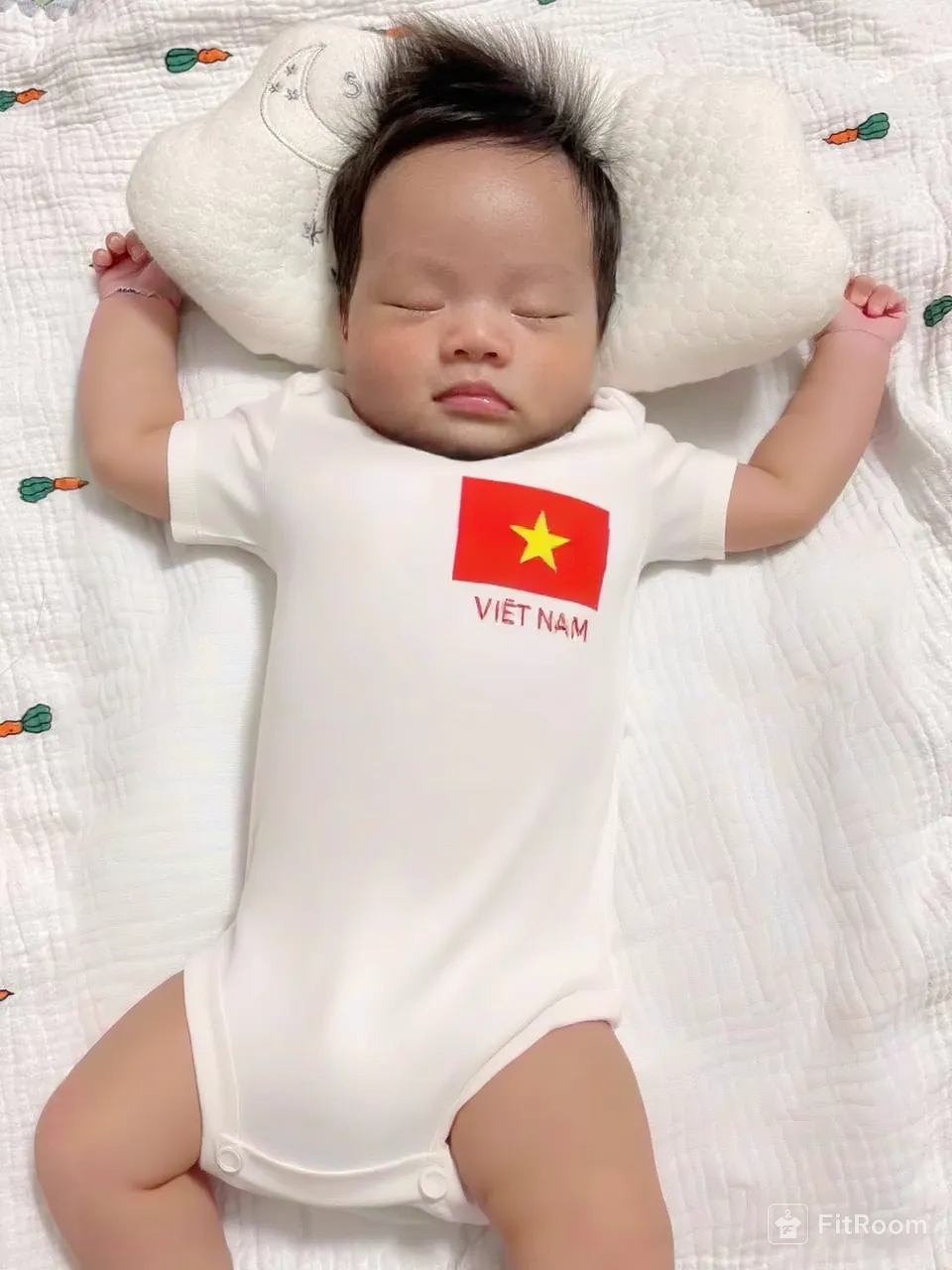 4-13kg Bodysuit cờ đỏ sao vàng cho bé- trắng tay ngắn