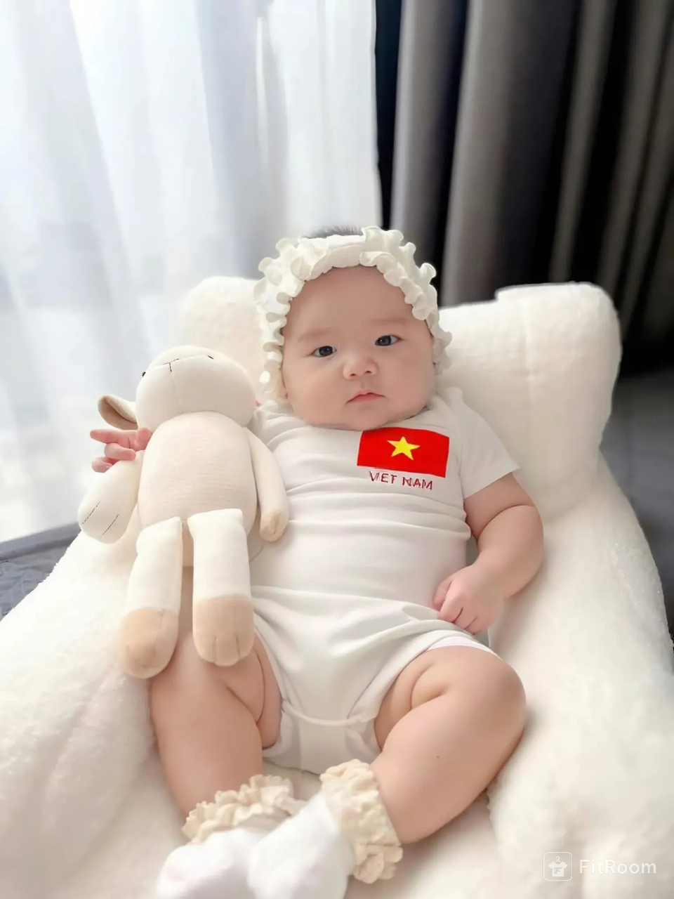 4-13kg Bodysuit cờ đỏ sao vàng cho bé- trắng tay ngắn