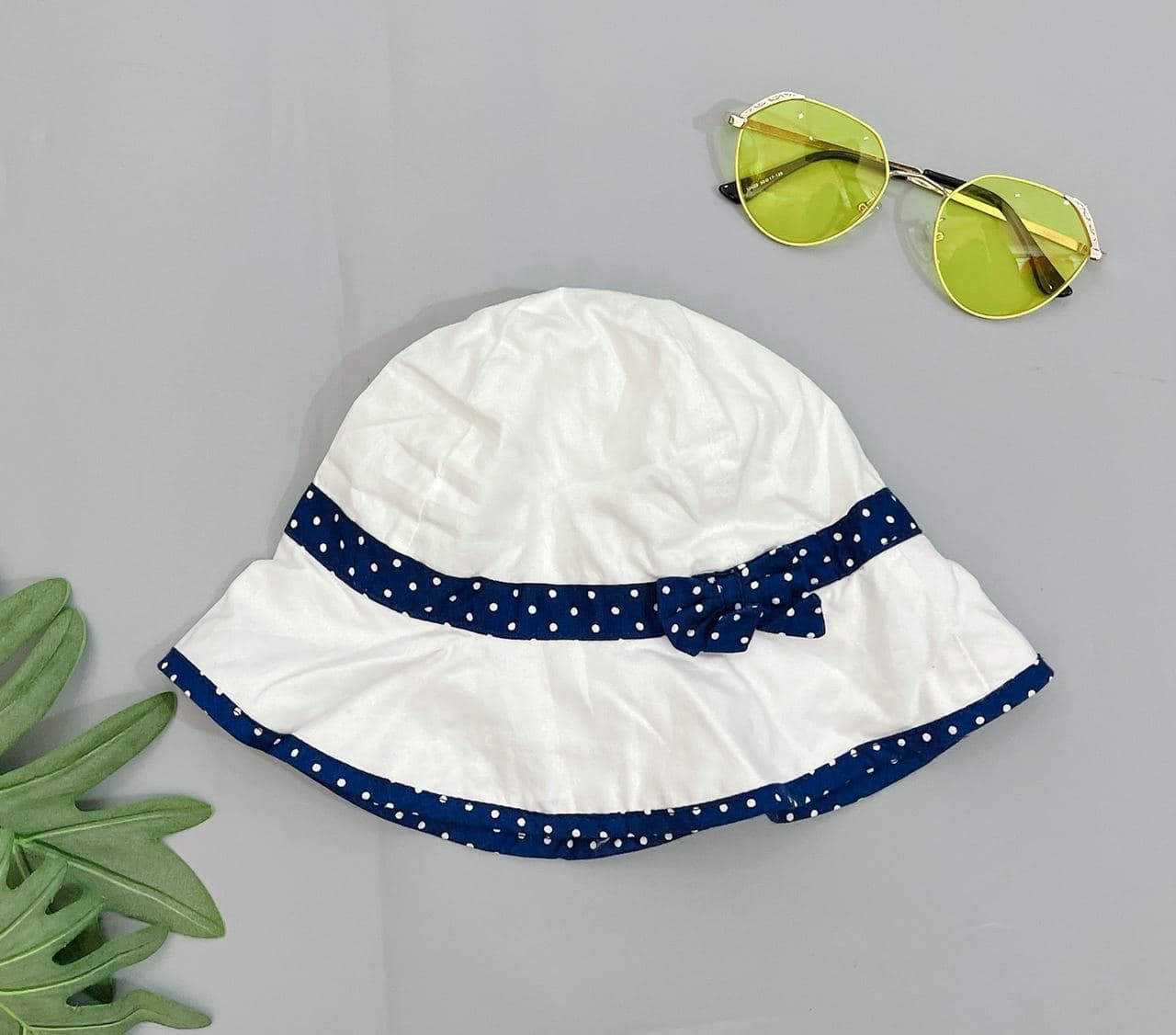 Nón Vành Tròn Chống Nắng Bé Gái - Trắng Viền Navy
