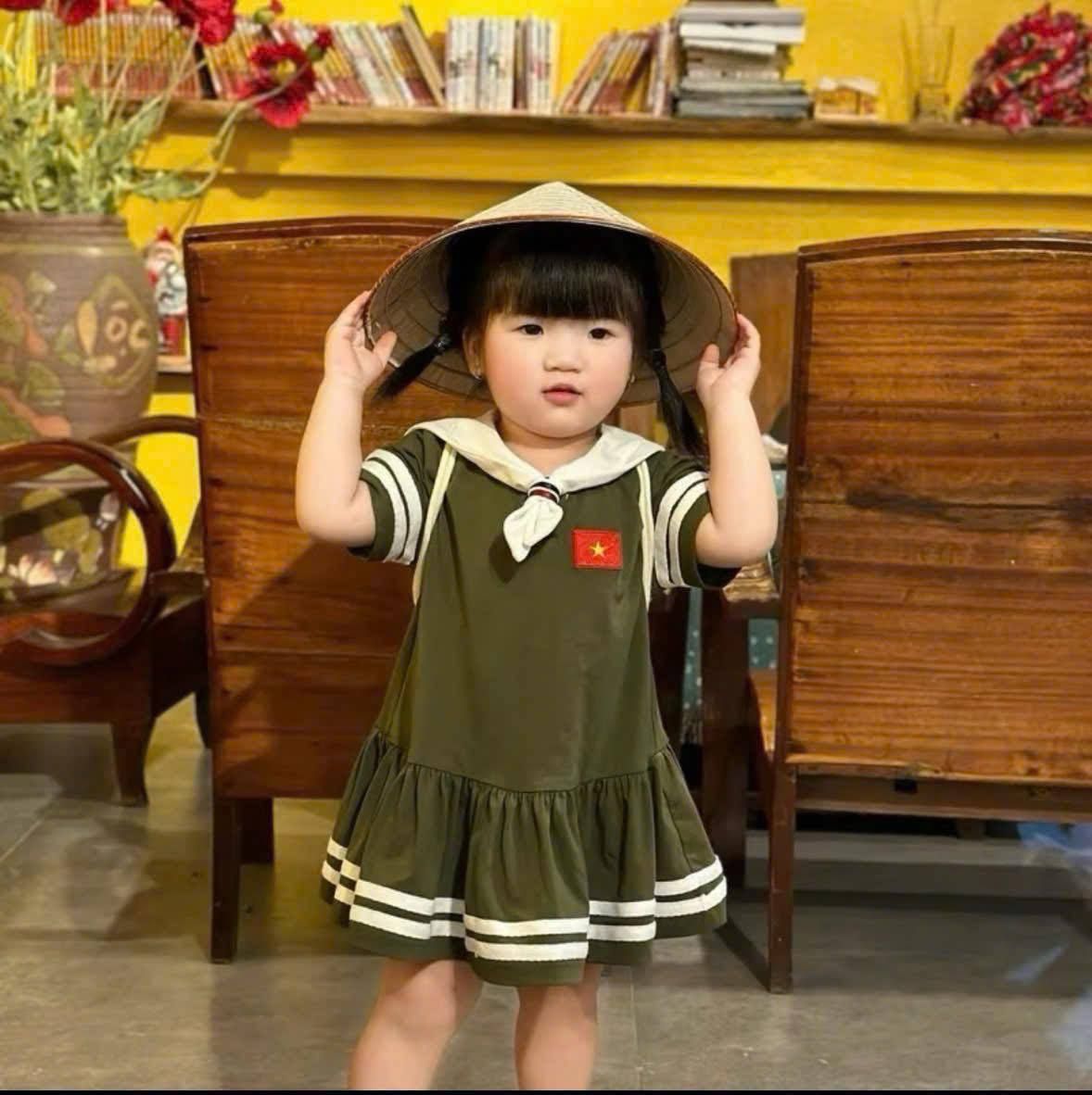 12-28kg Bộ hải quân, bộ thủy thủ cho bé gái- Đầm Sọc trắng