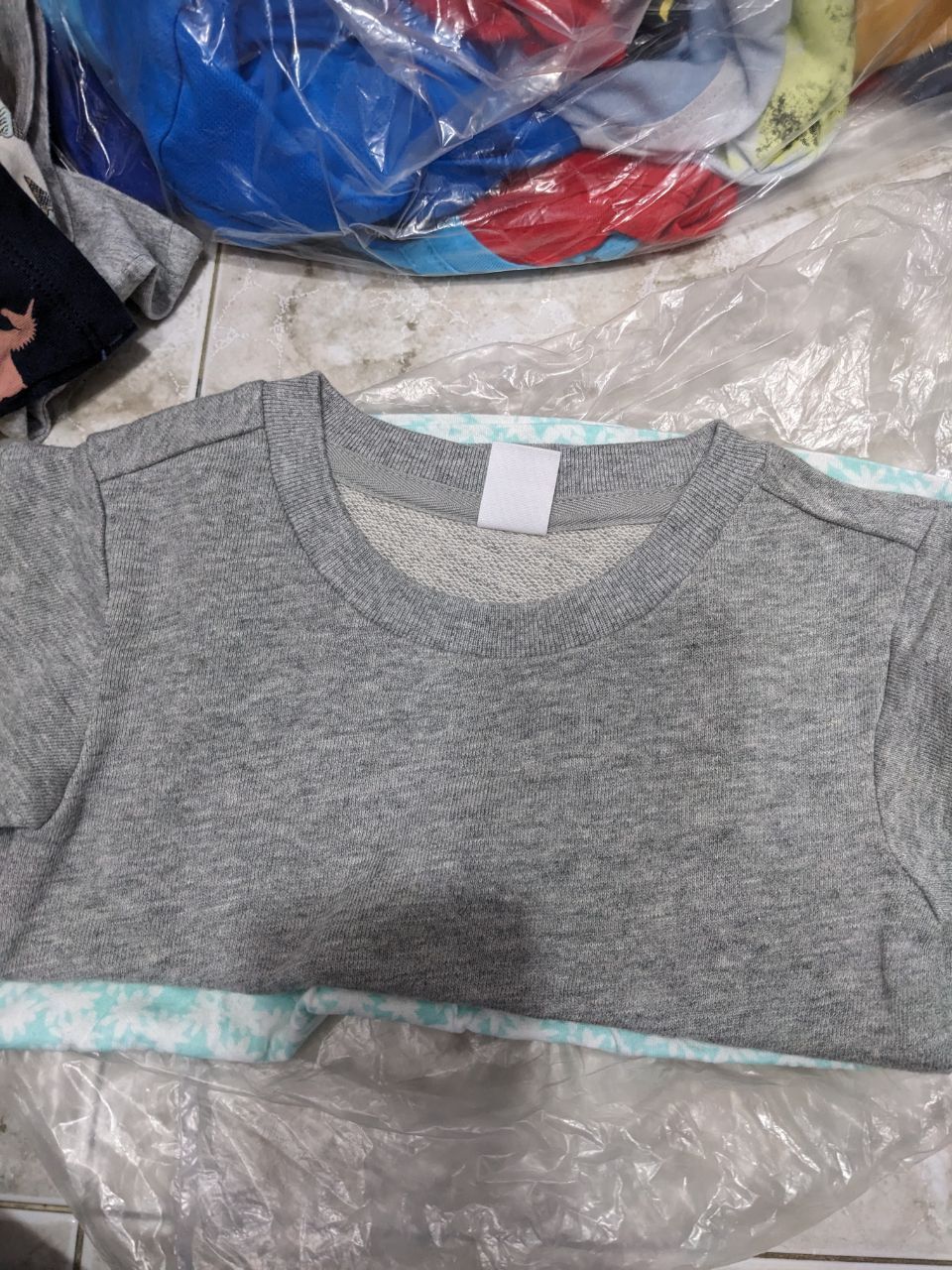 9-10kg Áo thun bé gái mùa hè da cá nhiều hãng- Xám trơn AT60