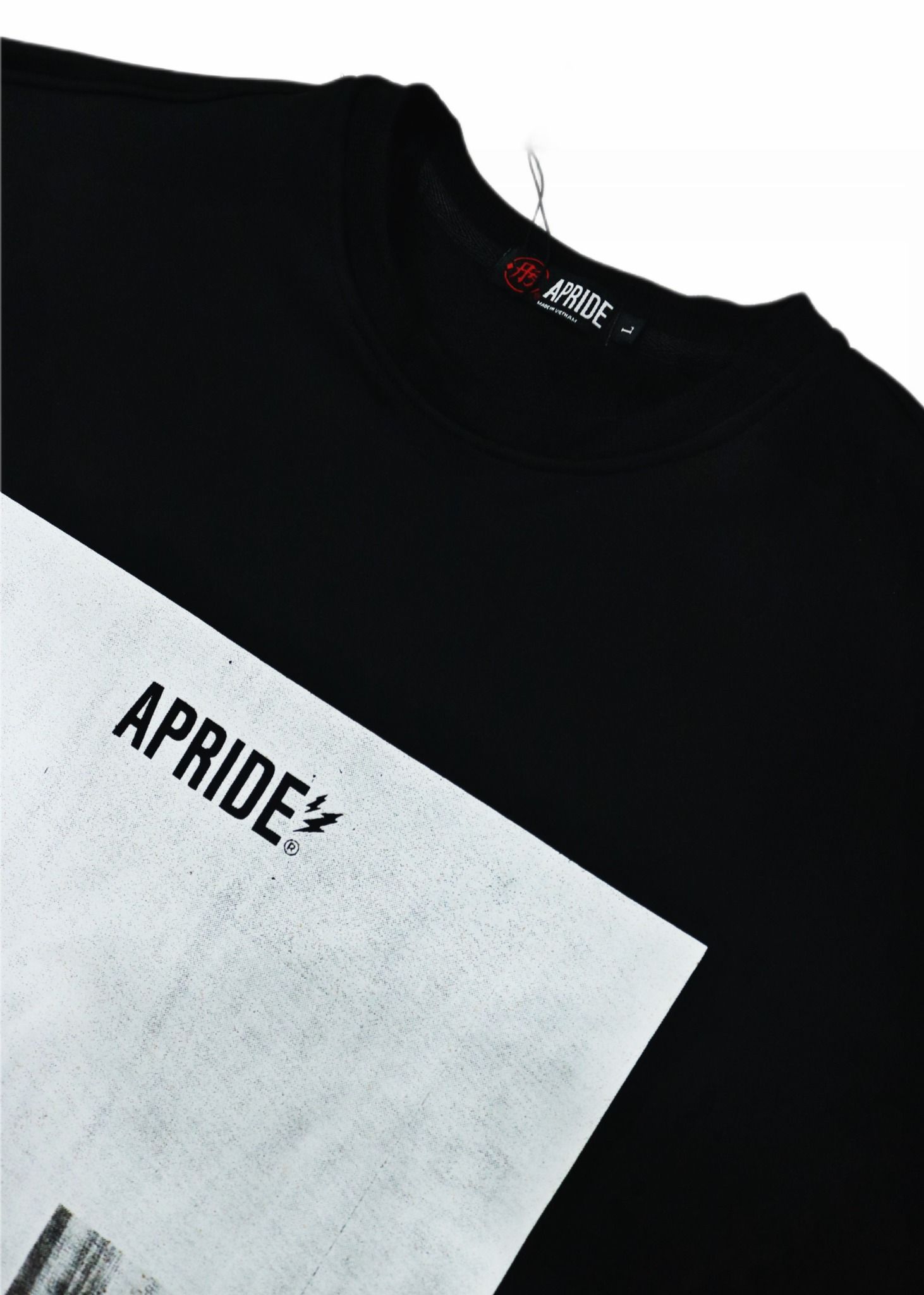 Apride Sweater Brush Art - Black