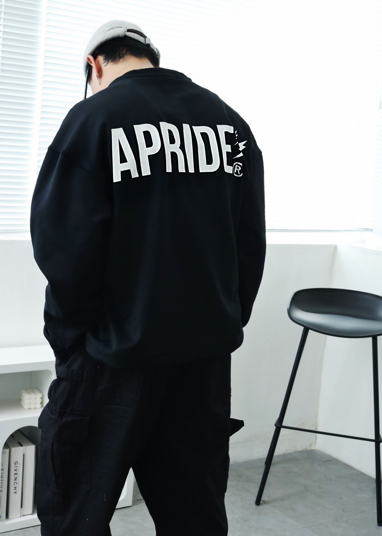  Apride Basic Sweater - Black 