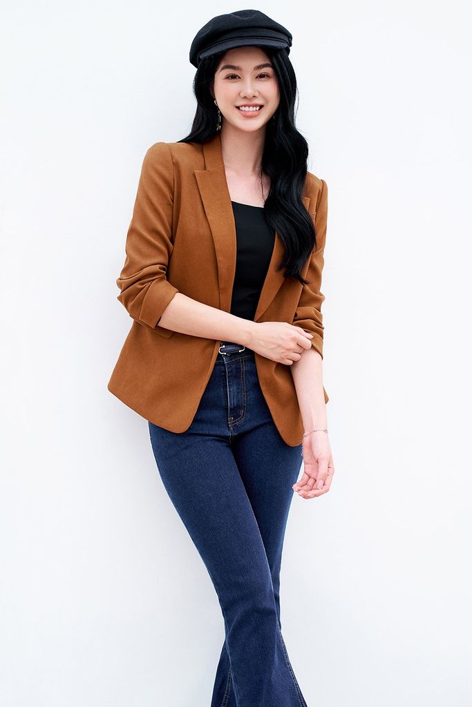 Blazer casual style da lộn camel cổ hai ve