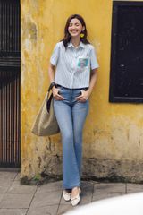 Quần jeans ống flare denim màu stone wash