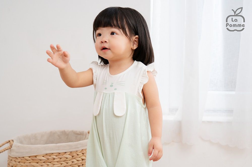Body sát nách La Pomme Bé đón hè xinh